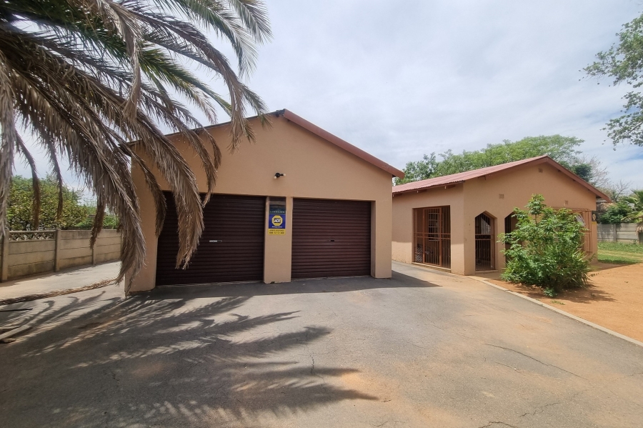 3 Bedroom Property for Sale in Roosheuwel North West